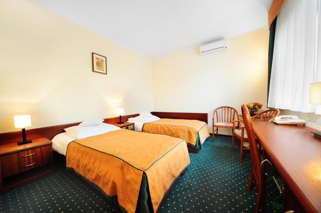 Hotel T&T Poznań Rum bild
